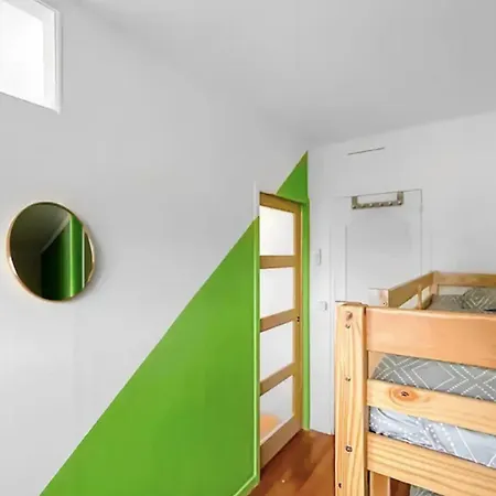 House On The Outskirts Of Nantes *
