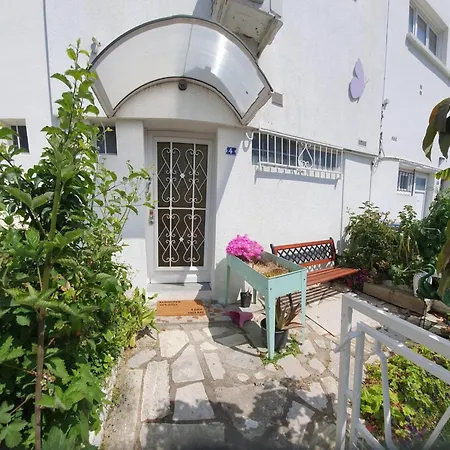 Сasa de vacaciones House On The Outskirts Of Nantes *